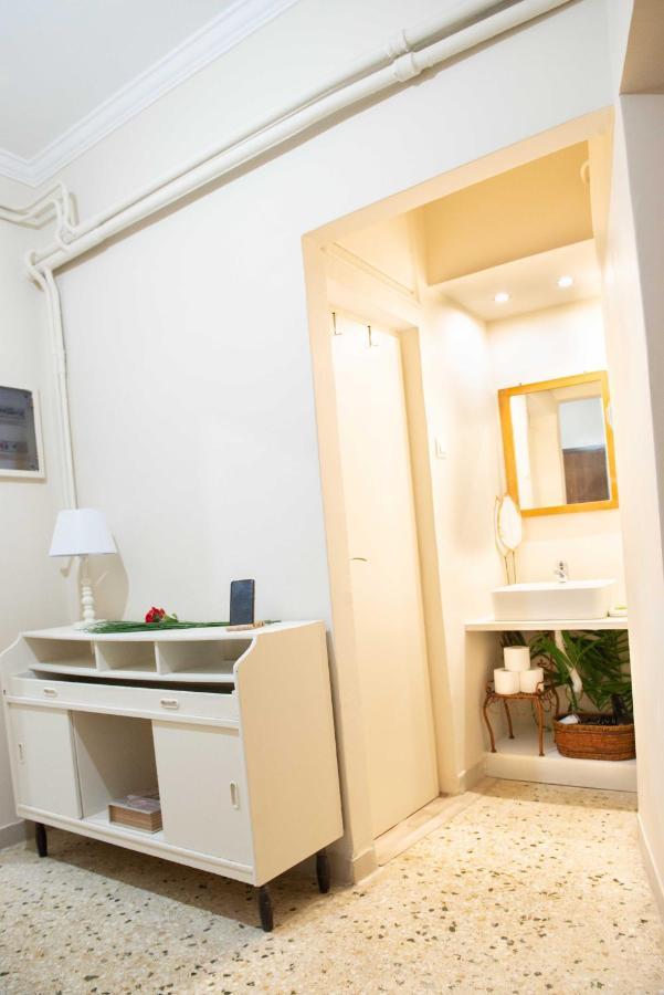 Filopappou Decent Apartment Athén Kültér fotó