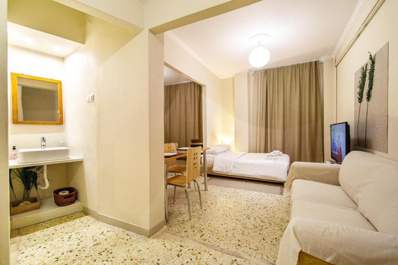 Filopappou Decent Apartment Athén Kültér fotó