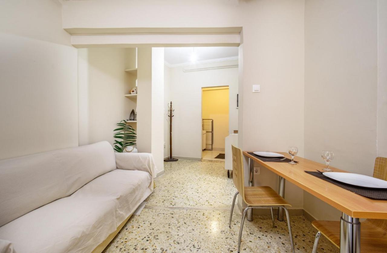 Filopappou Decent Apartment Athén Kültér fotó